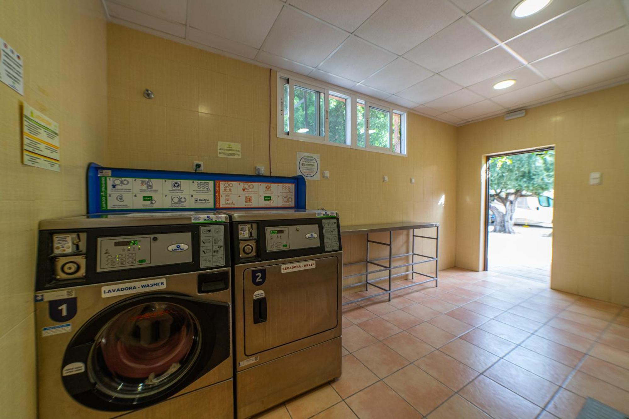 Camping Las Palmeras Crevillente Eksteriør bilde
